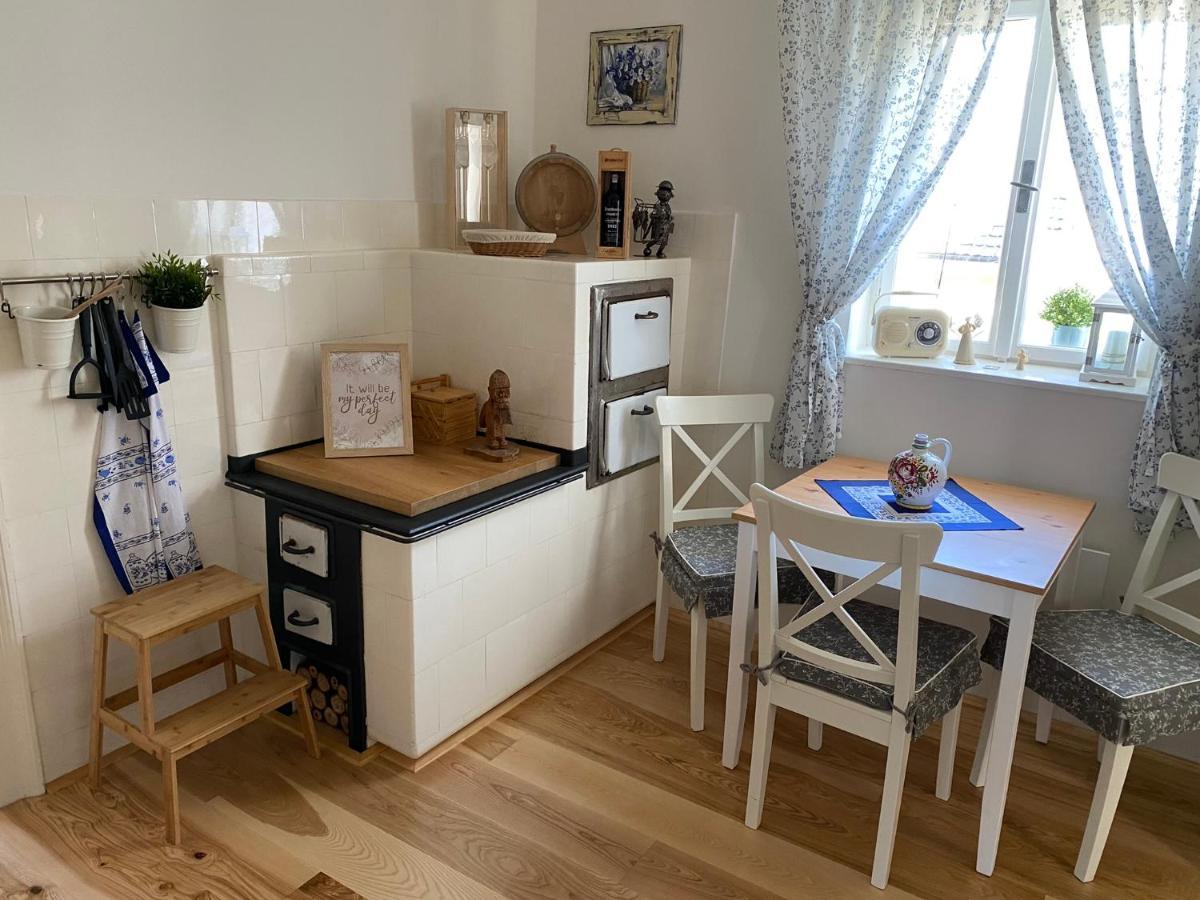 Nad Slovackym Sklipkem Villa Tupesy Buitenkant foto