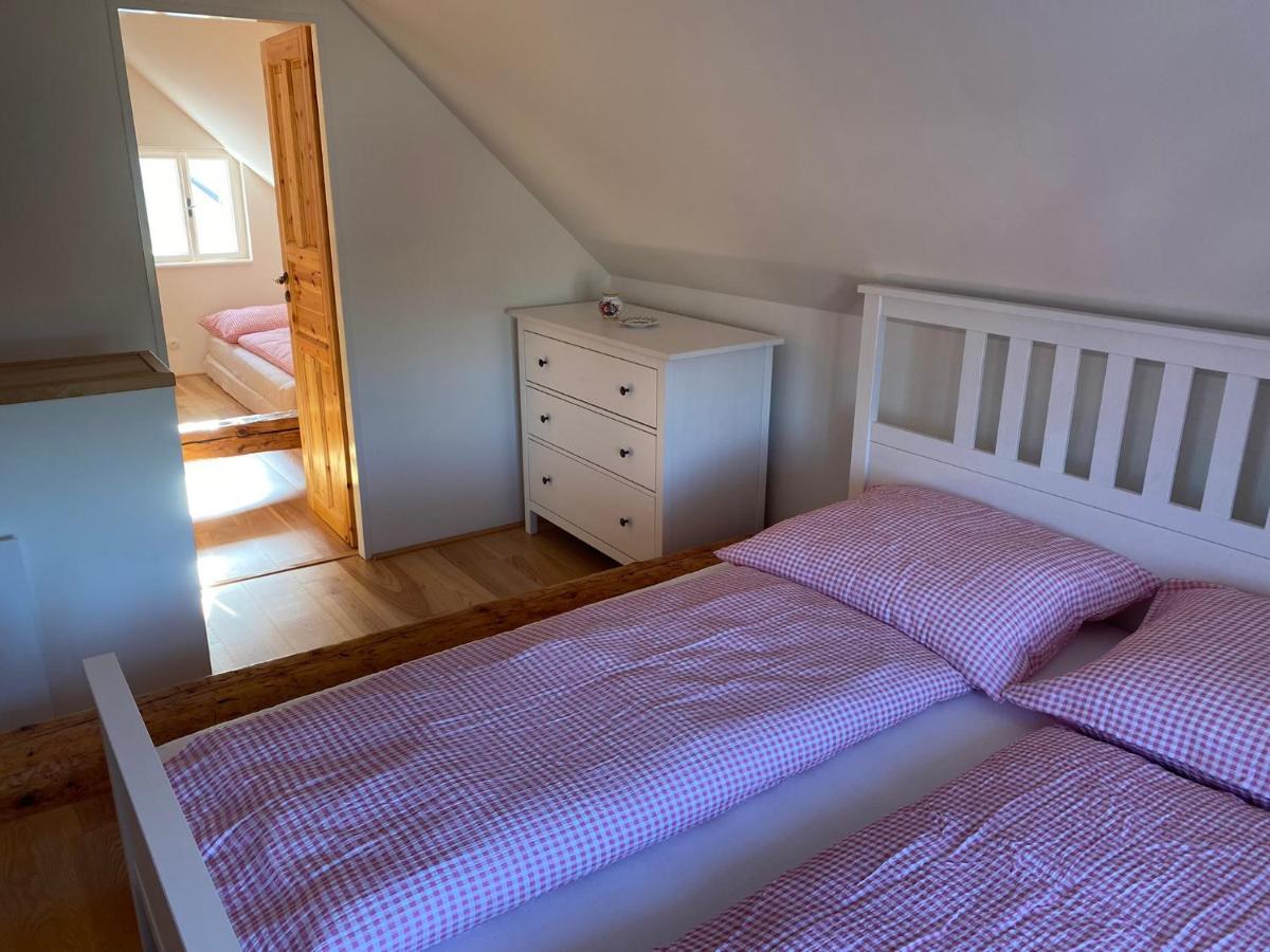 Nad Slovackym Sklipkem Villa Tupesy Buitenkant foto